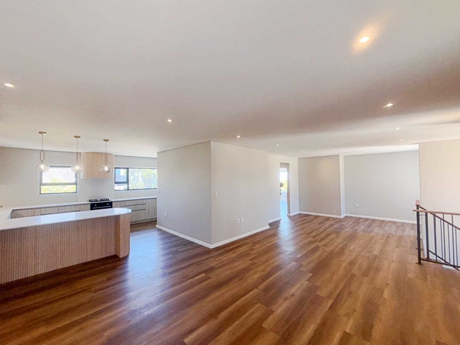 3 Bedroom Property for Sale in Country Club Western Cape